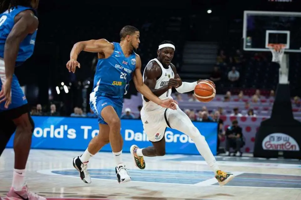 的表现一直, 邦加在前, 除了选中他