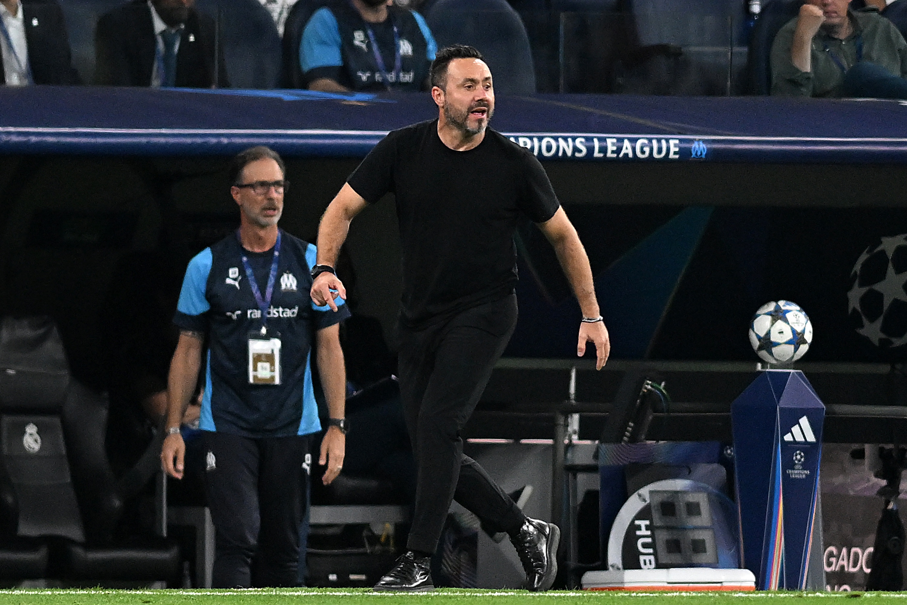 德泽尔比 德泽尔比