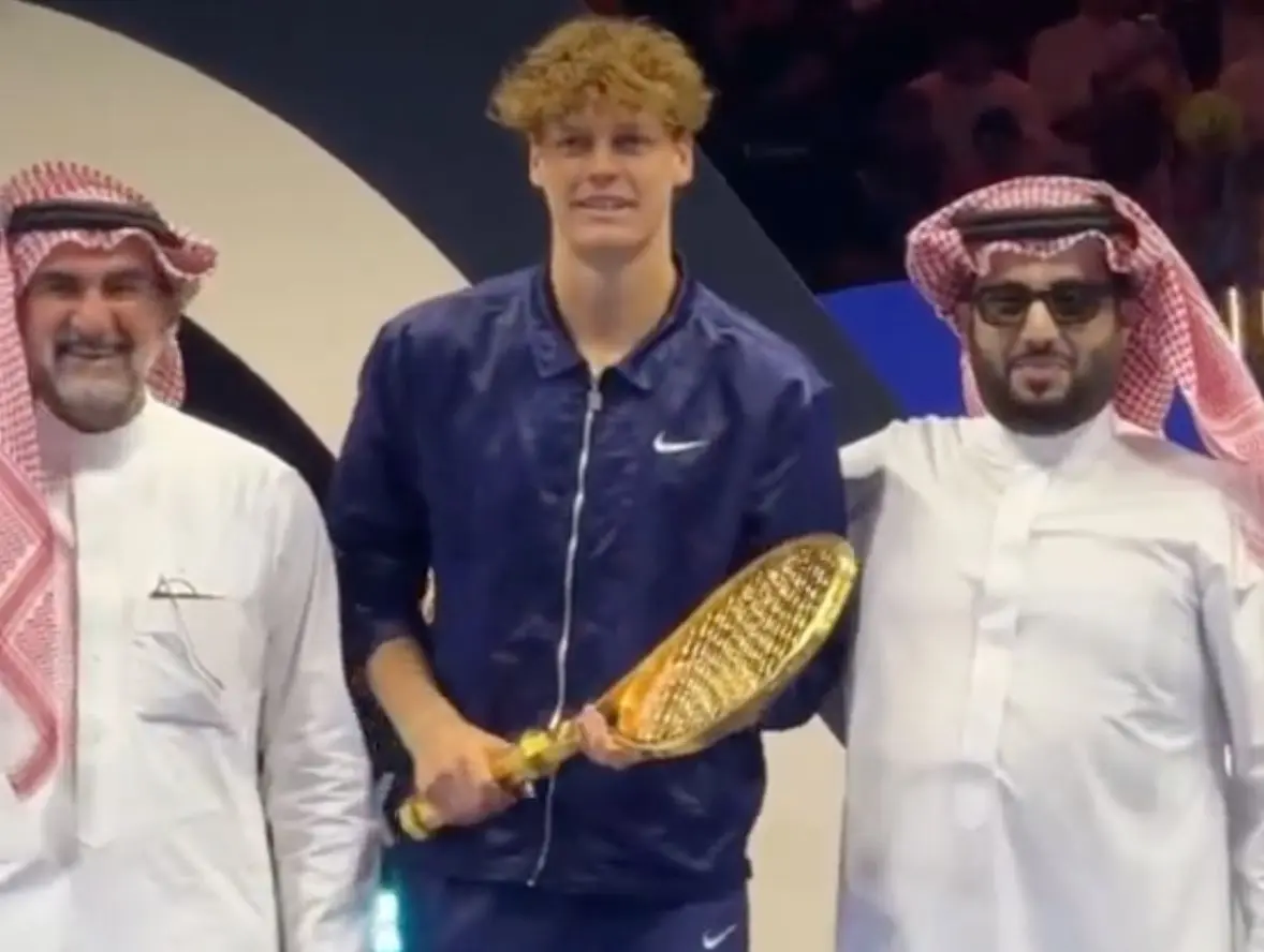 的阿卡, 在次盘破发 的阿卡, 在次盘破发